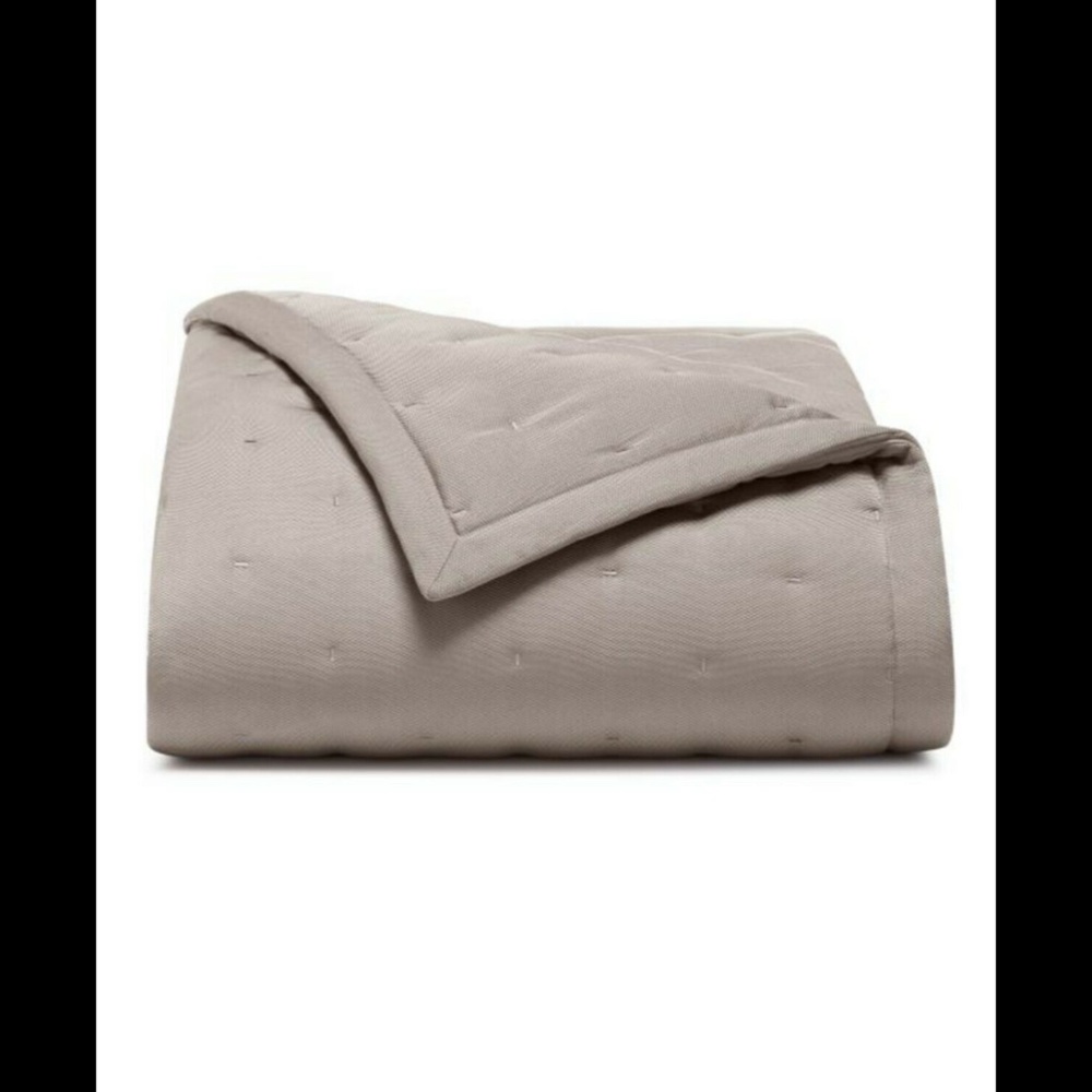 NEW Hotel Collection Honeycomb Full‎ Queen Coverlet